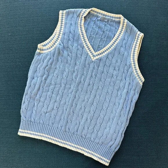 Vintage-Inspired Blue Cable Knit Sweater Vest – J. Galt Shanghai - Picture 2 of 7